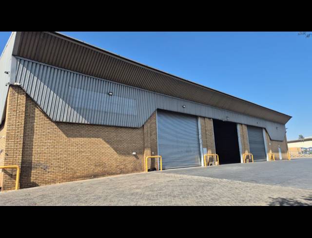 1,850M² WAREHOUSE TO LET IN SPARTAN